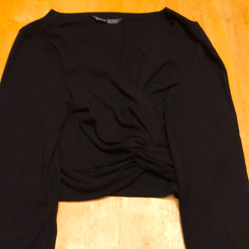 Long-sleeved, cropped ribbed top